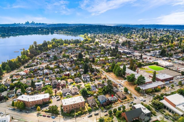 1309 N 80th Street, Seattle, WA 98103