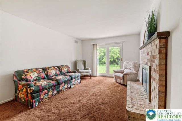 1615 Valley Forge Road, South Whitehall Twp, PA 18104