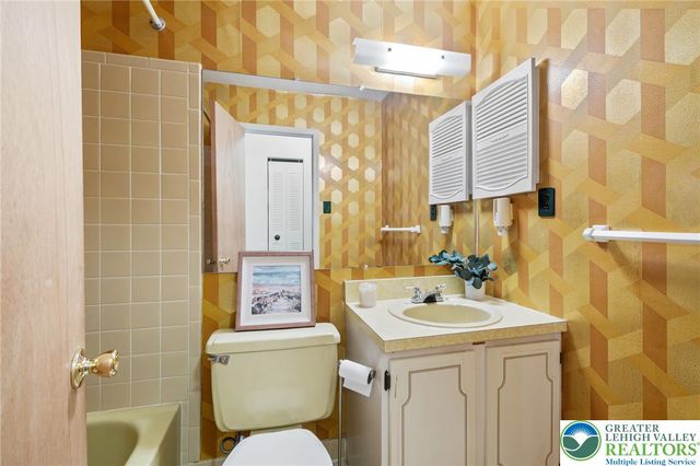 1615 Valley Forge Road, South Whitehall Twp, PA 18104