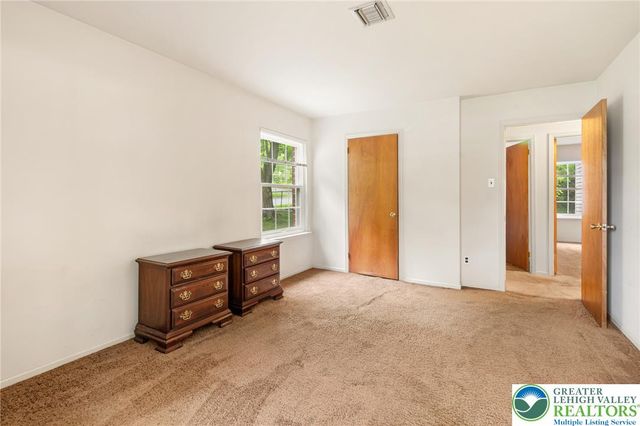 1615 Valley Forge Road, South Whitehall Twp, PA 18104