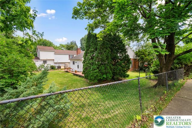 1615 Valley Forge Road, South Whitehall Twp, PA 18104
