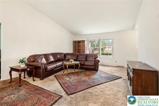1615 Valley Forge Road, South Whitehall Twp, PA 18104