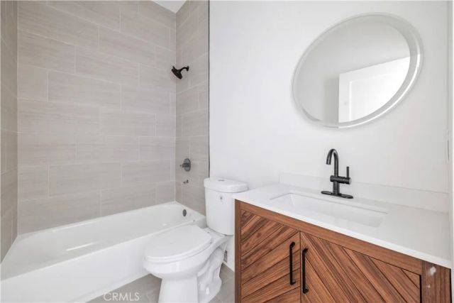 10905 Dalerose Avenue, Inglewood, CA 90304