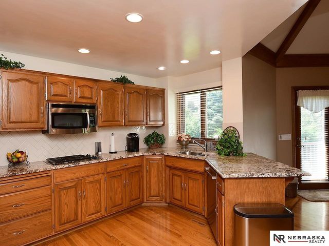 15835 Burt Street, Omaha, NE 68118