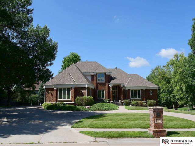 15835 Burt Street, Omaha, NE 68118