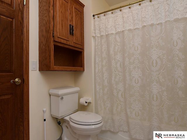 15835 Burt Street, Omaha, NE 68118