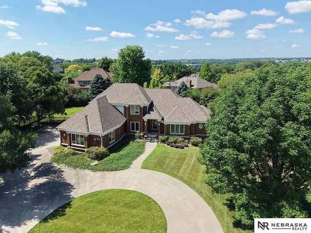15835 Burt Street, Omaha, NE 68118