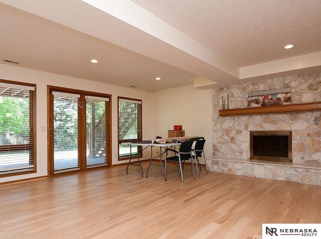 15835 Burt Street, Omaha, NE 68118