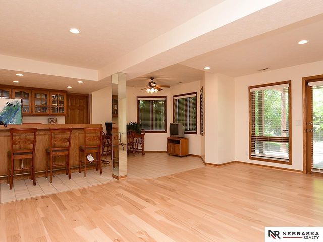 15835 Burt Street, Omaha, NE 68118