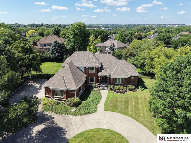 15835 Burt Street, Omaha, NE 68118