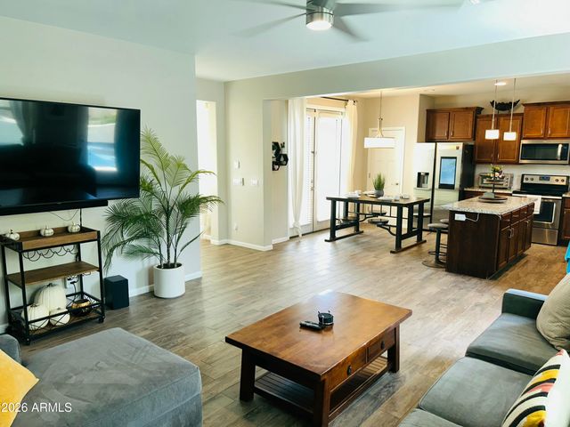 1910 E MISSOURI Avenue, Phoenix, AZ 85016