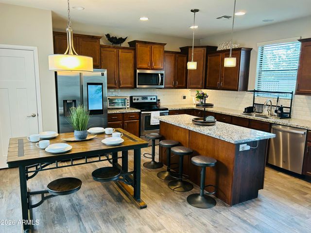 1910 E MISSOURI Avenue, Phoenix, AZ 85016