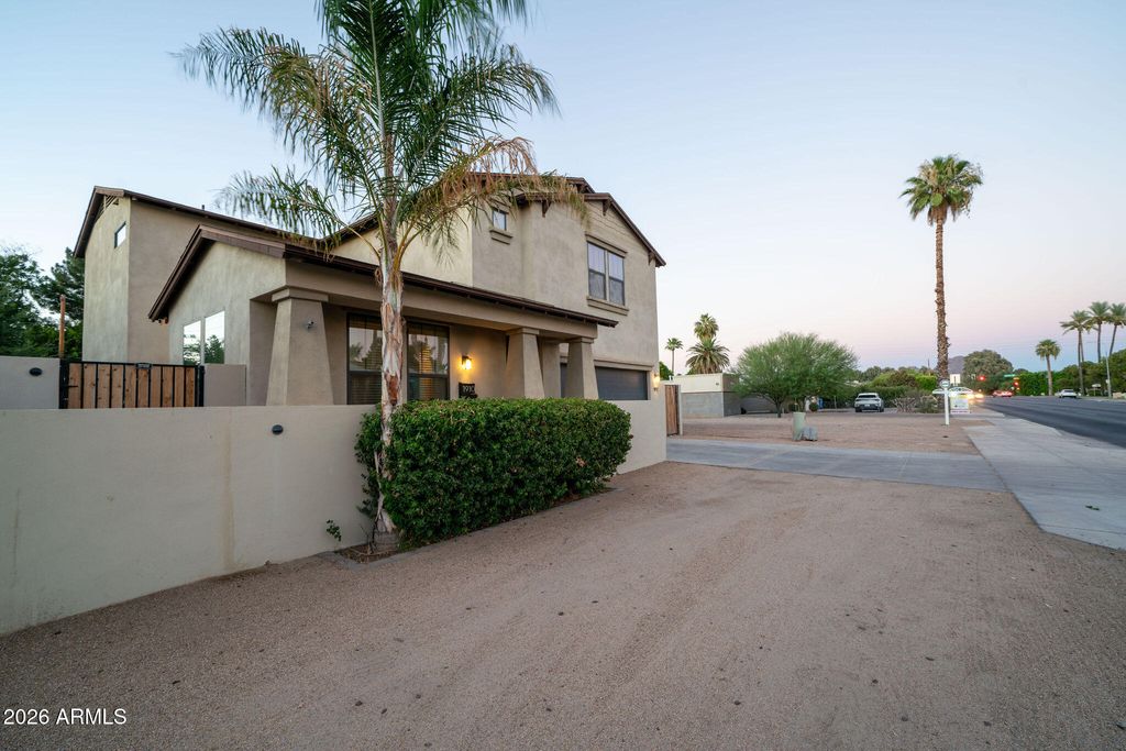 1910 E MISSOURI Avenue, Phoenix, AZ 85016 — photo 2