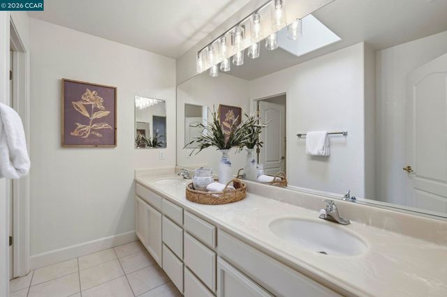 183 Lasata Ct, Danville, CA 94526