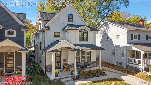 929 N Pleasant Street, Royal Oak, MI 48067