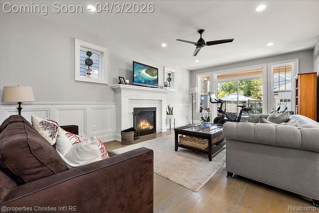 929 N Pleasant Street, Royal Oak, MI 48067