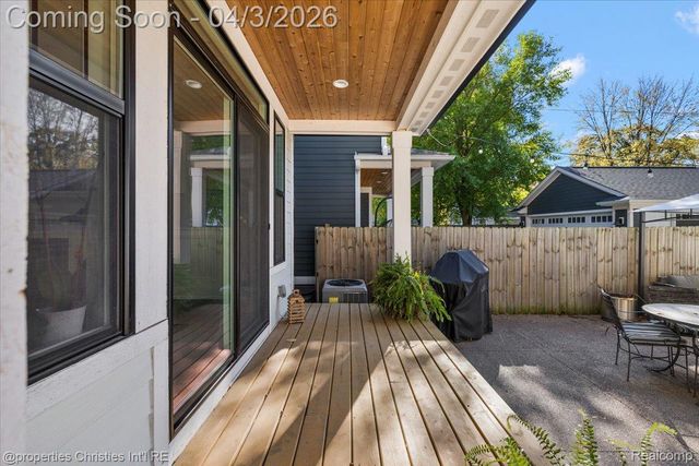 929 N Pleasant Street, Royal Oak, MI 48067