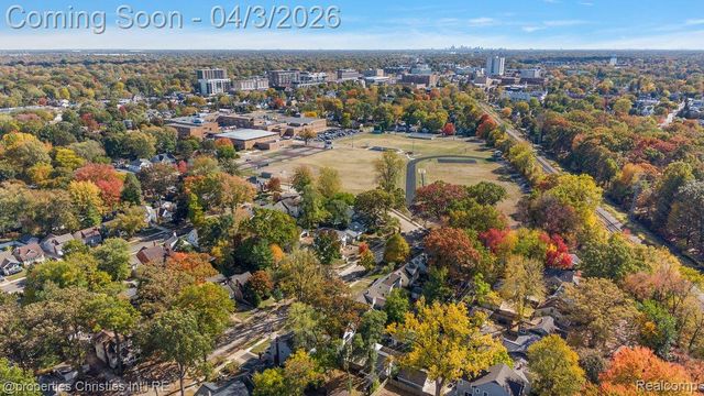 929 N Pleasant Street, Royal Oak, MI 48067