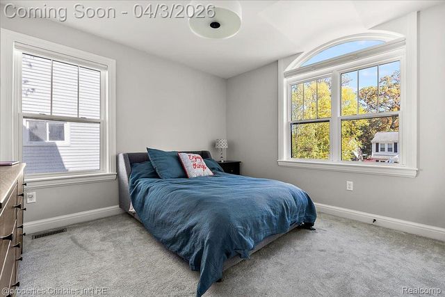 929 N Pleasant Street, Royal Oak, MI 48067