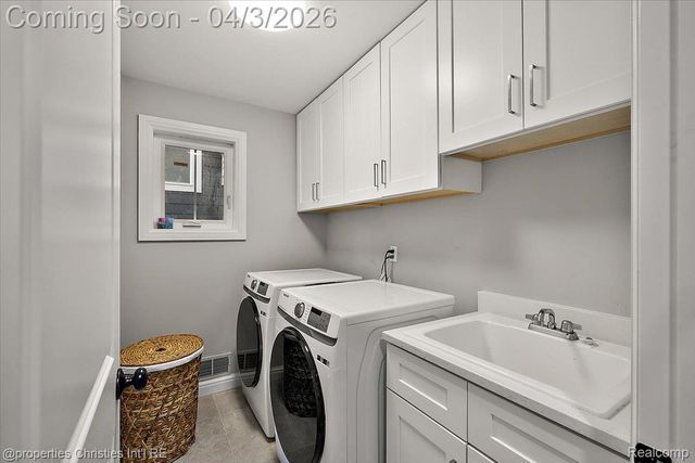 929 N Pleasant Street, Royal Oak, MI 48067