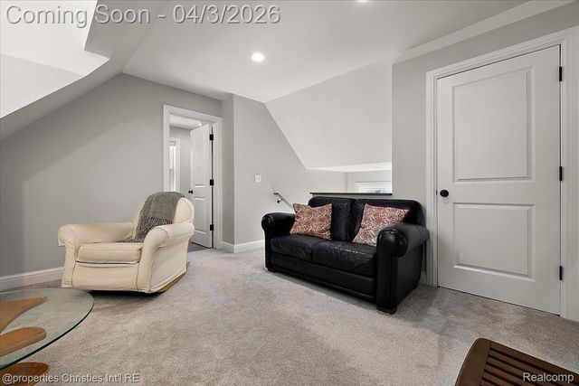 929 N Pleasant Street, Royal Oak, MI 48067