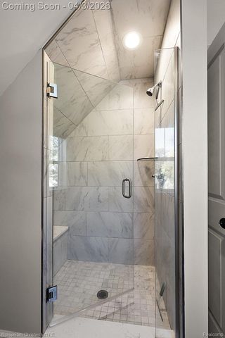 929 N Pleasant Street, Royal Oak, MI 48067