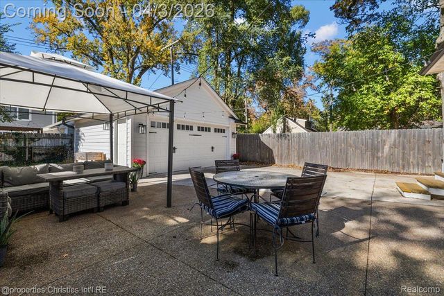 929 N Pleasant Street, Royal Oak, MI 48067