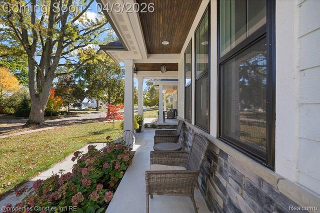 929 N Pleasant Street, Royal Oak, MI 48067