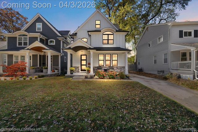 929 N Pleasant Street, Royal Oak, MI 48067