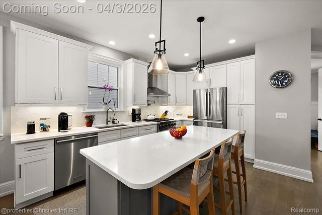 929 N Pleasant Street, Royal Oak, MI 48067