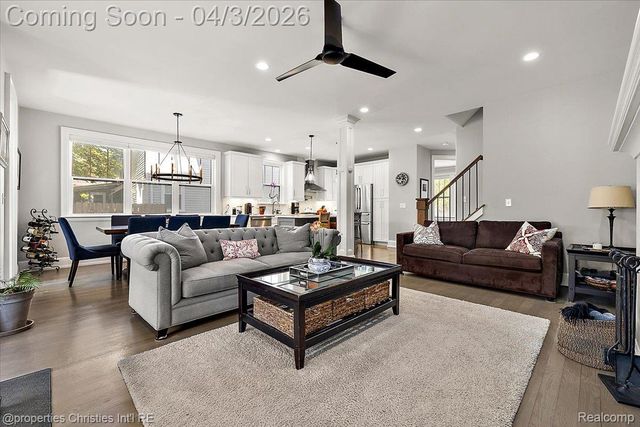 929 N Pleasant Street, Royal Oak, MI 48067