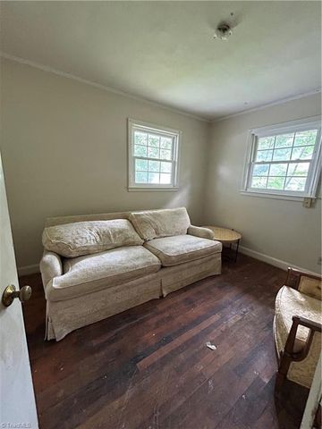 5108 Summit Avenue, Greensboro, NC 27401