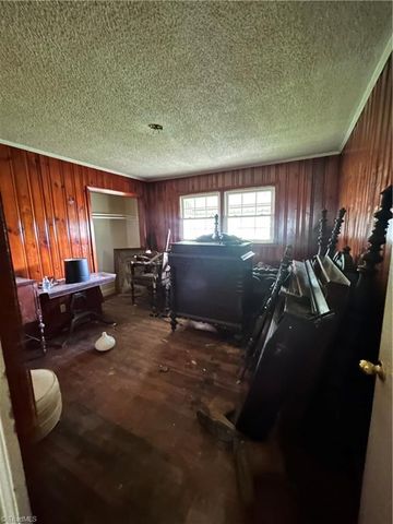 5108 Summit Avenue, Greensboro, NC 27401