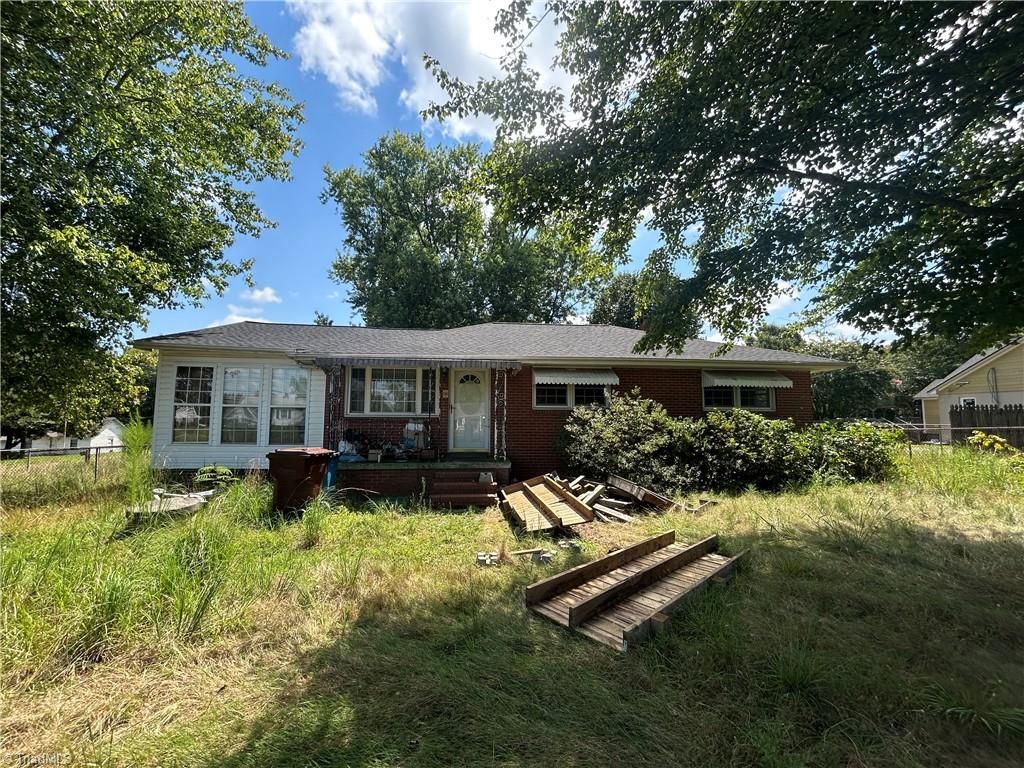 5108 Summit Avenue, Greensboro, NC 27401