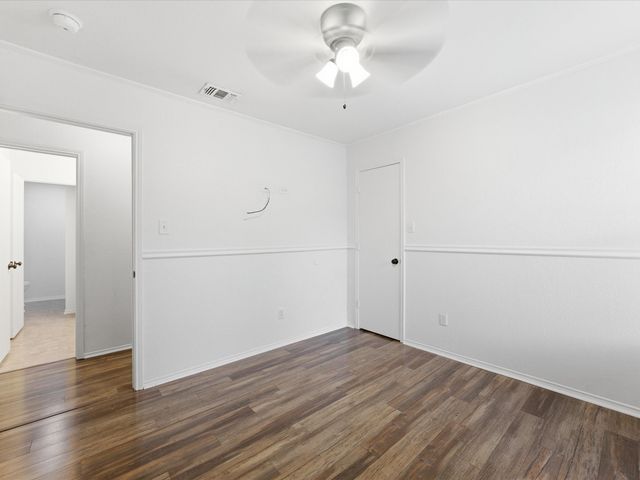 6003 Brookfall Drive, Arlington, TX 76018