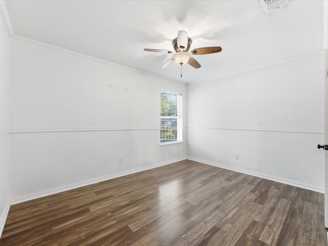 6003 Brookfall Drive, Arlington, TX 76018