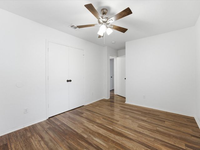 6003 Brookfall Drive, Arlington, TX 76018