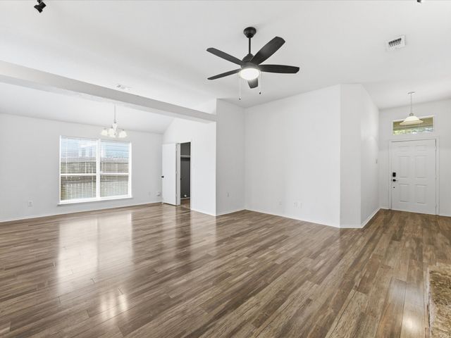 6003 Brookfall Drive, Arlington, TX 76018
