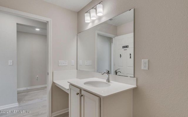 3106 HAWKS HILL Lane, Jacksonville, FL 32216