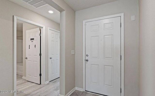 3106 HAWKS HILL Lane, Jacksonville, FL 32216