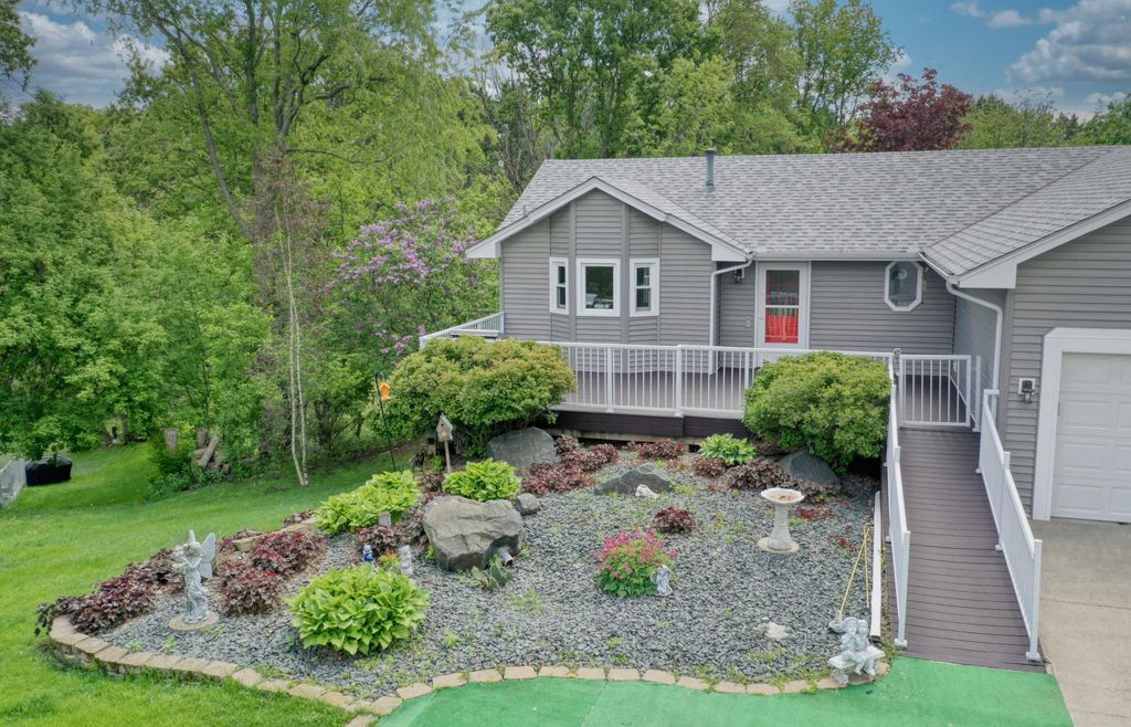 8751 212th Street Court N, Forest Lake, MN 55025