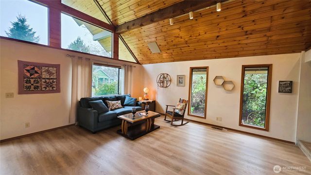 30708 N Place, Ocean Park, WA 98640