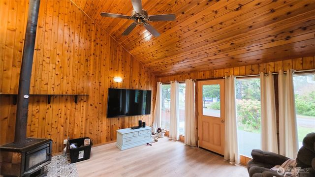 30708 N Place, Ocean Park, WA 98640