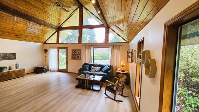 30708 N Place, Ocean Park, WA 98640