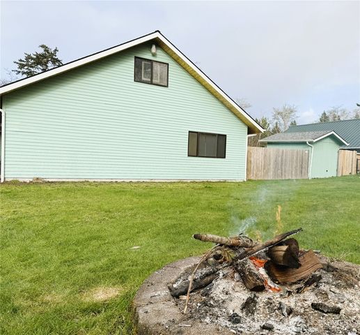 30708 N Place, Ocean Park, WA 98640