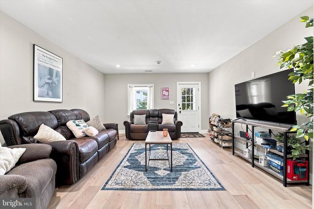 126 W HECTOR ST, Conshohocken, PA 19428