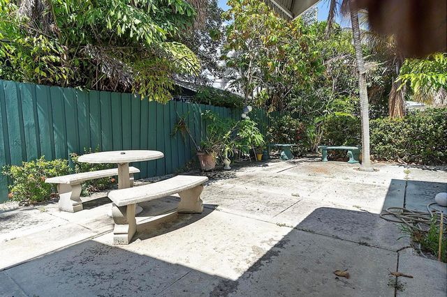 215 N M Street, Lake Worth Beach, FL 33460