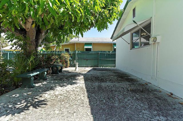 215 N M Street, Lake Worth Beach, FL 33460