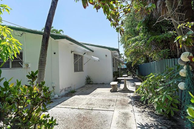 215 N M Street, Lake Worth Beach, FL 33460