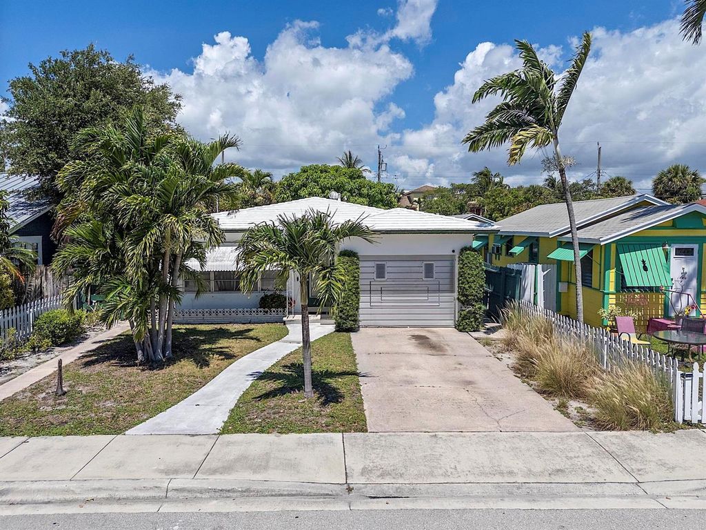 215 N M Street, Lake Worth Beach, FL 33460